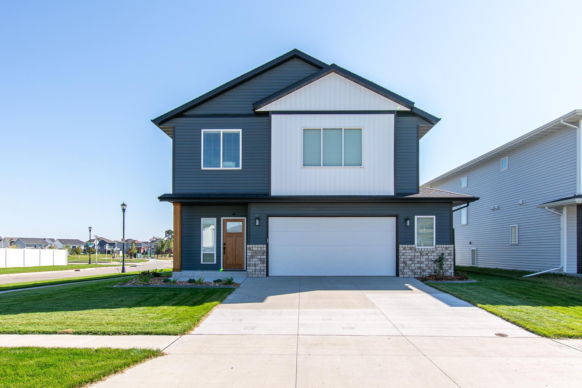 5507 Lori Lane W West Fargo ND 58078