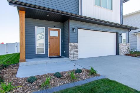 5507 Lori Lane W West Fargo ND 58078