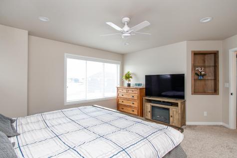 5507 Lori Lane W West Fargo ND 58078