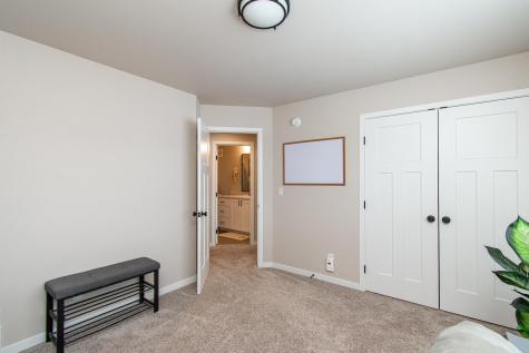 5507 Lori Lane W West Fargo ND 58078