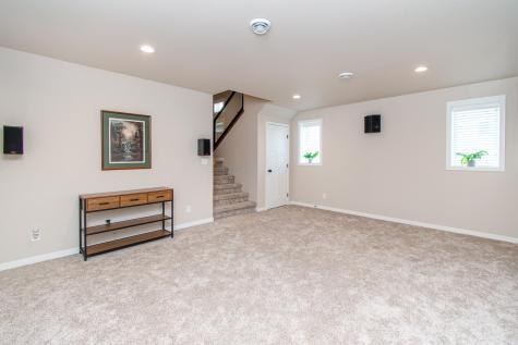 5507 Lori Lane W West Fargo ND 58078