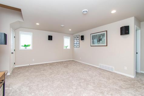 5507 Lori Lane W West Fargo ND 58078