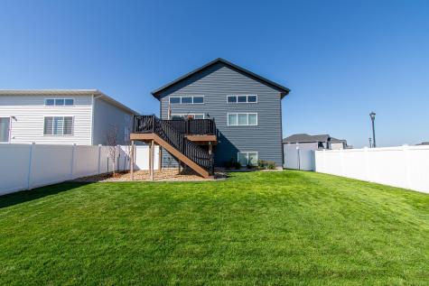 5507 Lori Lane W West Fargo ND 58078