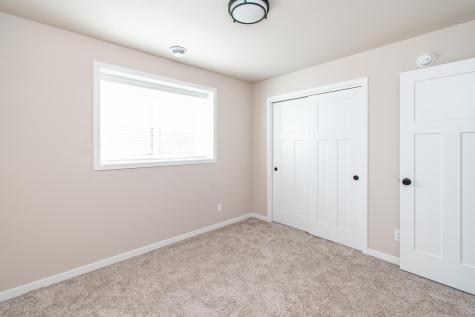 5507 Lori Lane W West Fargo ND 58078