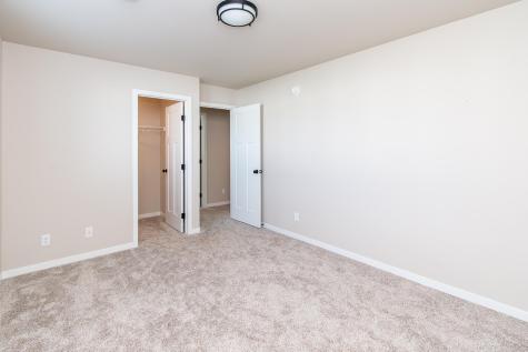 5507 Lori Lane W West Fargo ND 58078