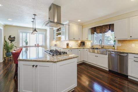 613 Chicago Drive Burnsville MN 55306