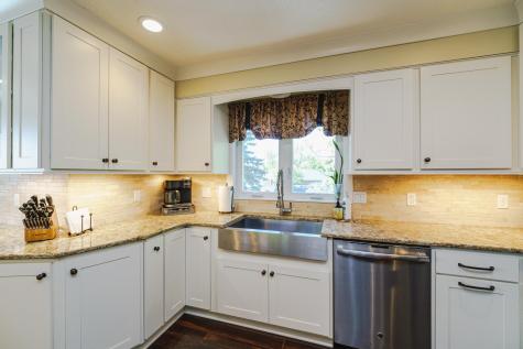613 Chicago Drive Burnsville MN 55306