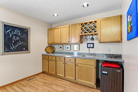 8777 Cottonwood Lane Eden Prairie MN 55347