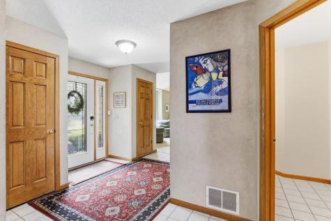 8777 Cottonwood Lane Eden Prairie MN 55347