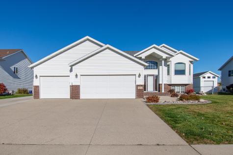 4237 35th Avenue S Fargo ND 58104