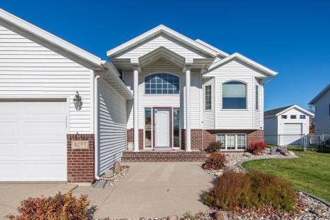 4237 35th Avenue S Fargo ND 58104