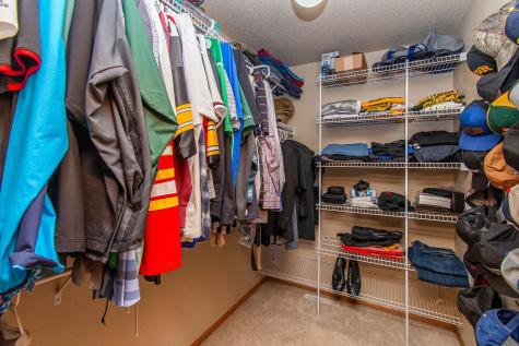 4237 35th Avenue S Fargo ND 58104