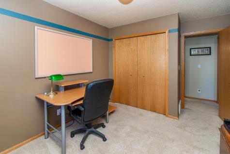 4237 35th Avenue S Fargo ND 58104