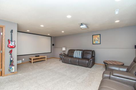 4237 35th Avenue S Fargo ND 58104