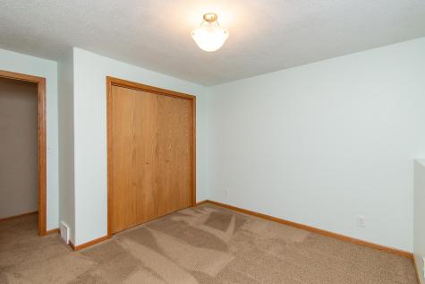 4237 35th Avenue S Fargo ND 58104