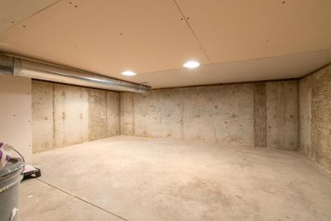 4237 35th Avenue S Fargo ND 58104