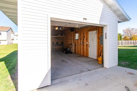 4237 35th Avenue S Fargo ND 58104