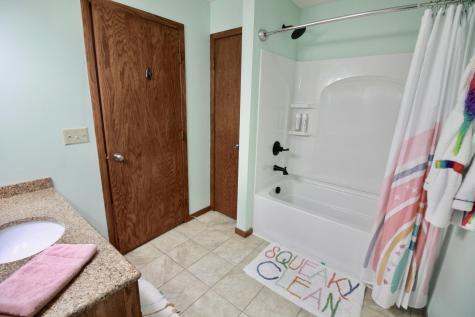 915 Hemlock Court Breckenridge MN 56520