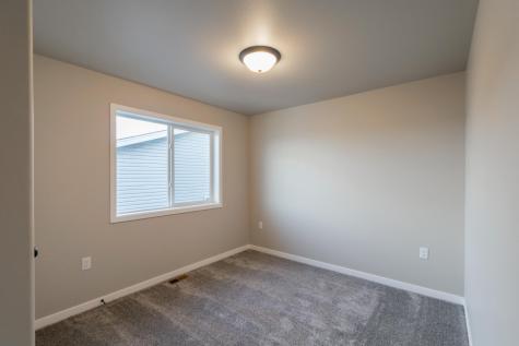 1149 60th Avenue W West Fargo ND 58078
