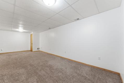 4030 Woodhill Court Rockford MN 55373