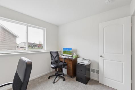 1086 Foede Circle Montrose MN 55363