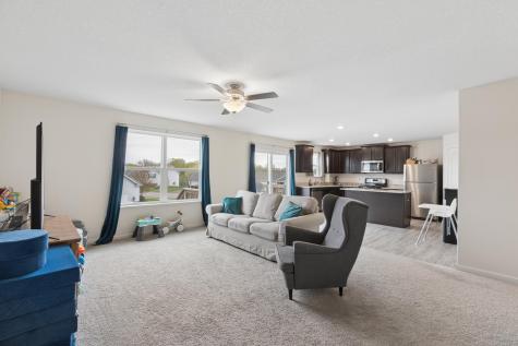1086 Foede Circle Montrose MN 55363