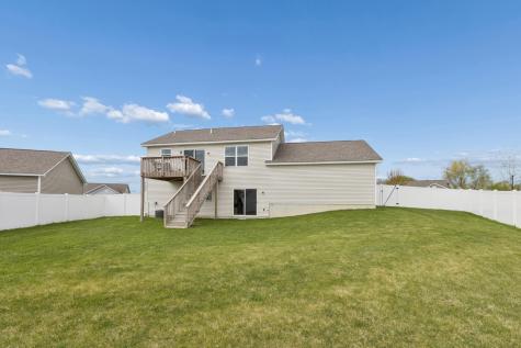 1086 Foede Circle Montrose MN 55363