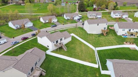 1086 Foede Circle Montrose MN 55363