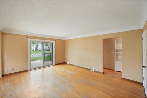 4656 2nd Avenue White Bear Lake MN 55110