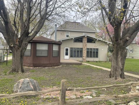 136 North Street Tracy MN 56175