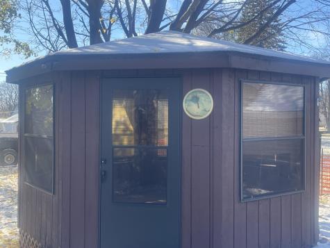 136 North Street Tracy MN 56175