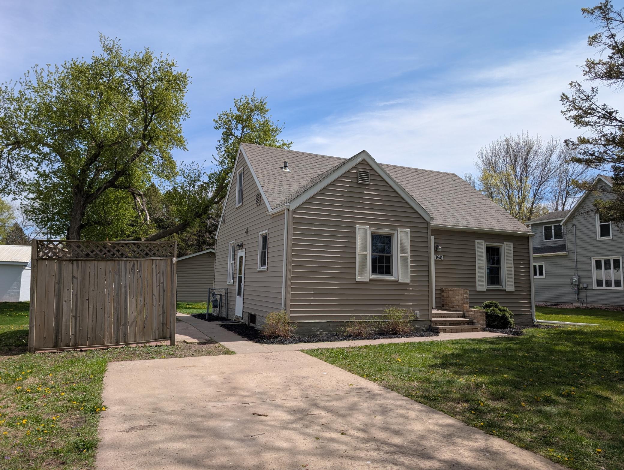 160 10th Street Tracy MN 56175