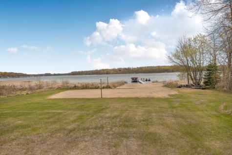 1850 Beauty Point Road SW Farwell MN 56327