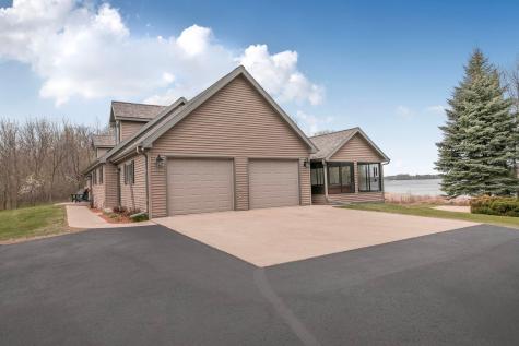 1850 Beauty Point Road SW Farwell MN 56327
