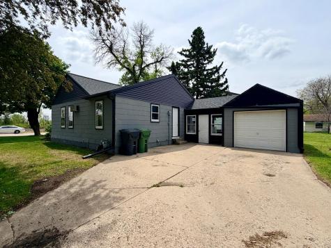 1857 1st Avenue Worthington MN 56187