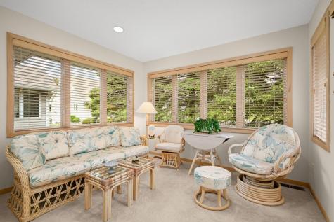 7160 Oak Pointe Curve Bloomington MN 55438