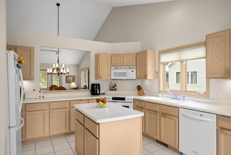 7160 Oak Pointe Curve Bloomington MN 55438