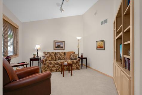 7160 Oak Pointe Curve Bloomington MN 55438