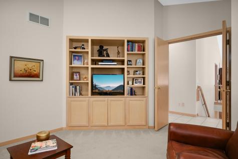 7160 Oak Pointe Curve Bloomington MN 55438