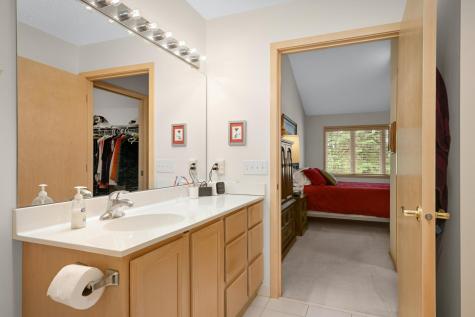7160 Oak Pointe Curve Bloomington MN 55438
