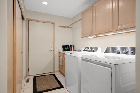 7160 Oak Pointe Curve Bloomington MN 55438