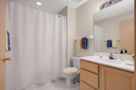 7160 Oak Pointe Curve Bloomington MN 55438