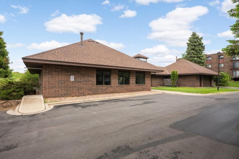 7160 Oak Pointe Curve Bloomington MN 55438