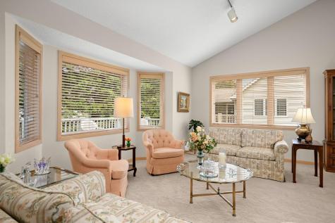 7160 Oak Pointe Curve Bloomington MN 55438