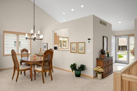 7160 Oak Pointe Curve Bloomington MN 55438