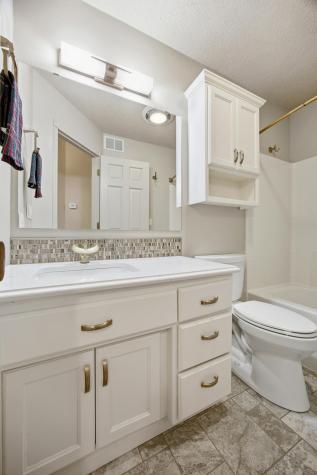 2830 Wheatland Drive S Fargo ND 58103