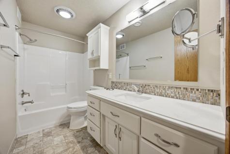 2830 Wheatland Drive S Fargo ND 58103