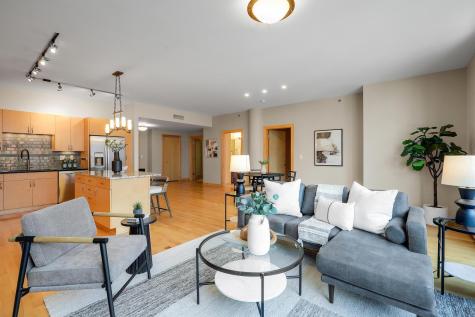 215 10th Avenue S Minneapolis MN 55415
