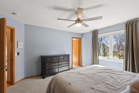 14715 39th Avenue N Plymouth MN 55446
