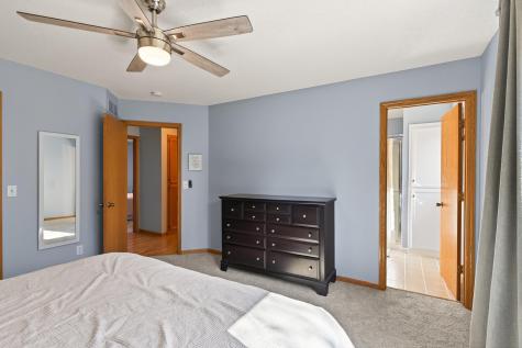 14715 39th Avenue N Plymouth MN 55446